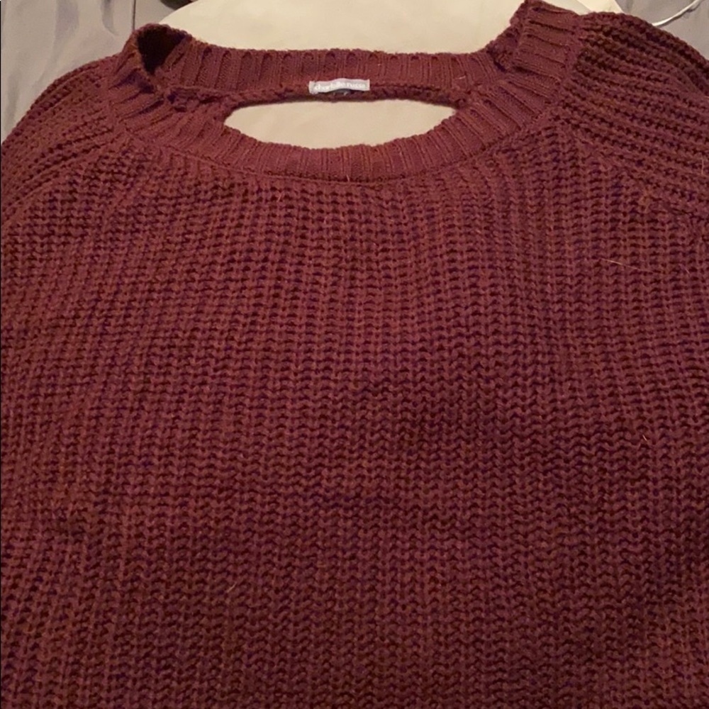 Maroon sweater